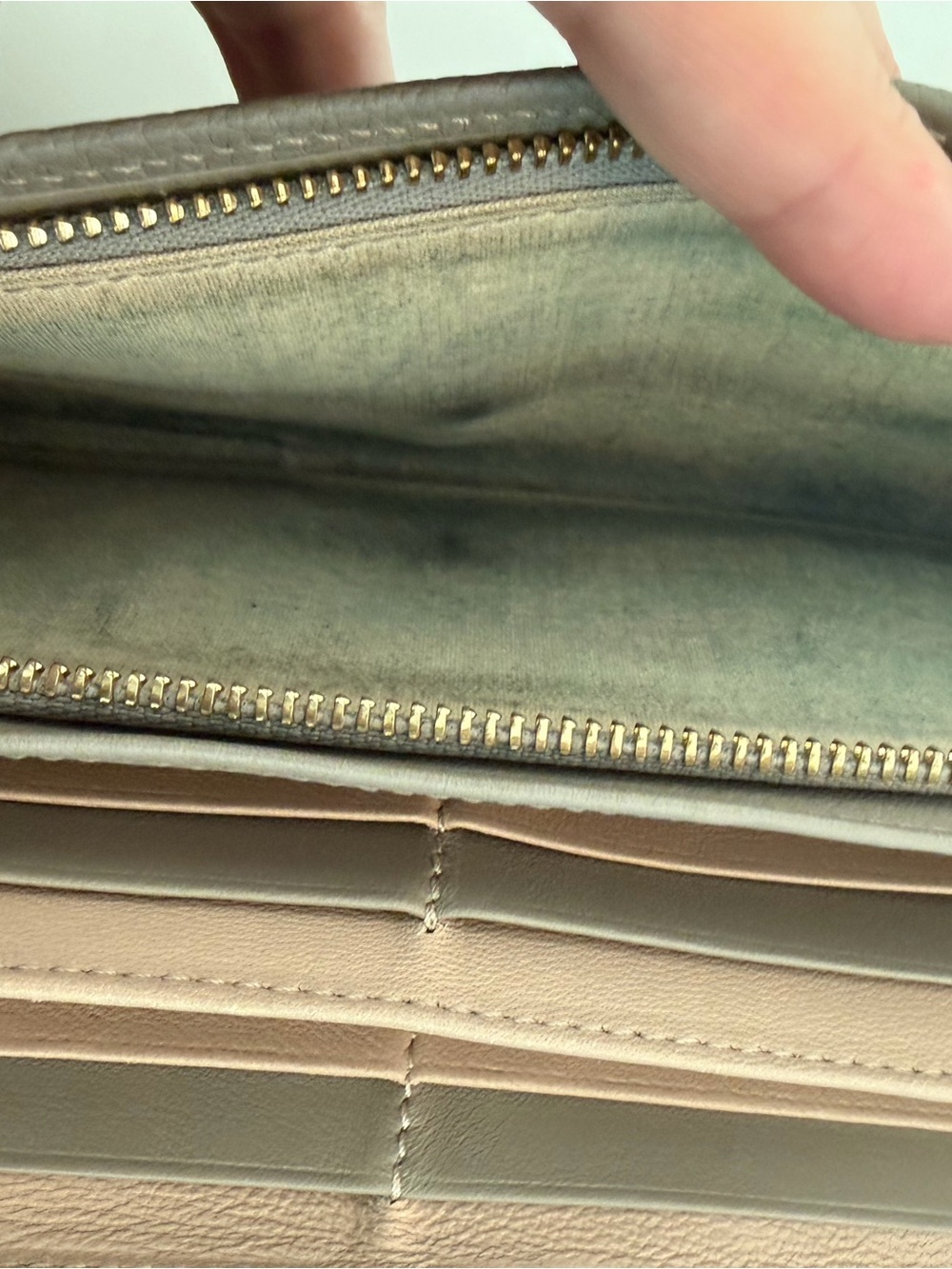 Chloé Alphabet Long Flap Taupe/Gray Leather Wallet with Gold Disc - Picture 8 of 8